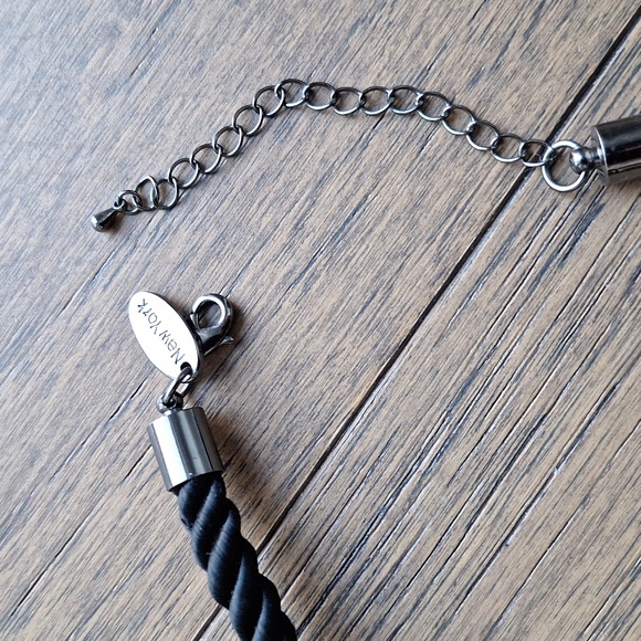 Necklace - Picture 4 of 8